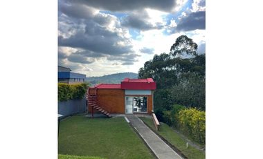 SE VENDE CASA CAMPESTRE EN SANTA ROSA CERCA AL MIRADOR DEL CAFE