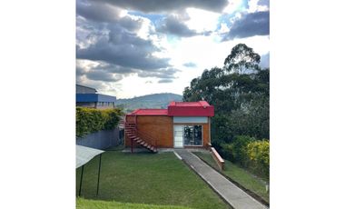 SE VENDE CASA CAMPESTRE EN SANTA ROSA CERCA AL MIRADOR DEL CAFE