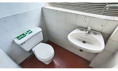 Arriendo bodega 2 pisos, unidad cerrada, Av. Las Vegas, Envigado