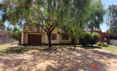 Casa de 2 dormitorios, mas dependencias
