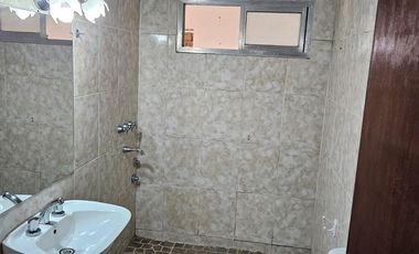 Casa de 2 dormitorios, mas dependencias