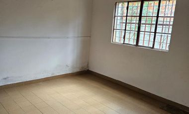Casa de 2 dormitorios, mas dependencias