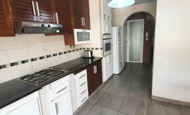 Casa en  alquiler por 24 meses. Z/ Stella Maris. 3 dormitorios. Escritorio . Parque. Garage doble. Playroom