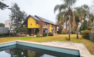 Casa de 2 dormitorios con pileta y gran jardín en  Country Club Logaritmo