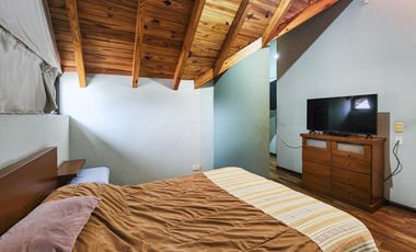 Casa de 2 dormitorios con pileta y gran jardín en  Country Club Logaritmo