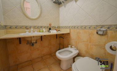 Venta Departamento 4 amb con Balcon y cochera en Lomas de Zamora