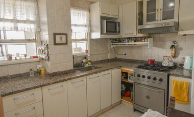 Venta Departamento 4 amb con Balcon y cochera en Lomas de Zamora
