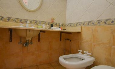 Venta Departamento 4 amb con Balcon y cochera en Lomas de Zamora