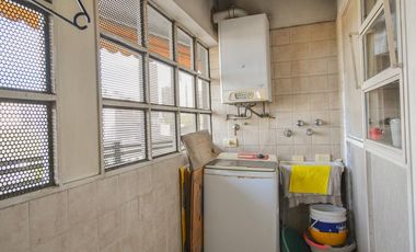 Venta Departamento 4 amb con Balcon y cochera en Lomas de Zamora