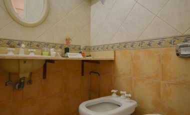 Venta Departamento 4 amb con Balcon y cochera en Lomas de Zamora