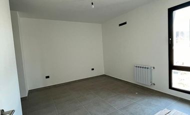 Rincones de Manantiales Casa a estrenar 2 dorm, jardín, galería y cochera pasante