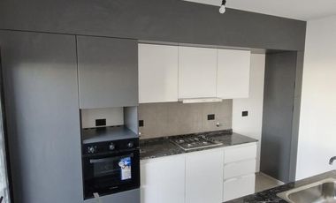 Rincones de Manantiales Casa a estrenar 2 dorm, jardín, galería y cochera pasante