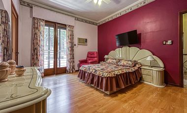 Casa de 3 dormitorios con terraza y quincho a metros de Bv. Oroño