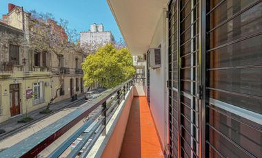 Casa de 3 dormitorios con terraza y quincho a metros de Bv. Oroño