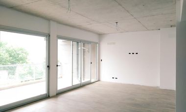 Semipiso 2 amb. c/balcón terraza casi a estrenar