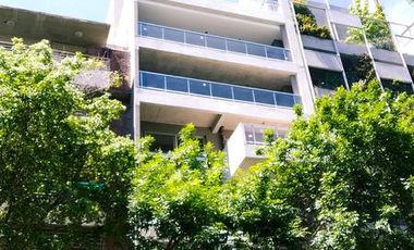 Semipiso 2 amb. c/balcón terraza casi a estrenar