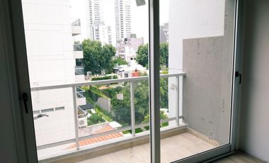 Semipiso 2 amb. c/balcón terraza casi a estrenar