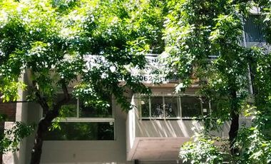 Semipiso 2 amb. c/balcón terraza casi a estrenar