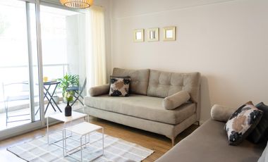 Semipiso 2 amb. c/balcón terraza casi a estrenar