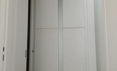 Semipiso 2 amb. c/balcón terraza casi a estrenar