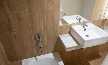 Semipiso 2 amb. c/balcón terraza casi a estrenar