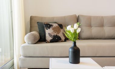 Semipiso 2 amb. c/balcón terraza casi a estrenar