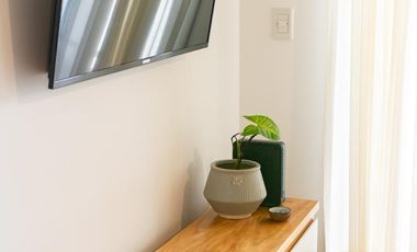 Semipiso 2 amb. c/balcón terraza casi a estrenar