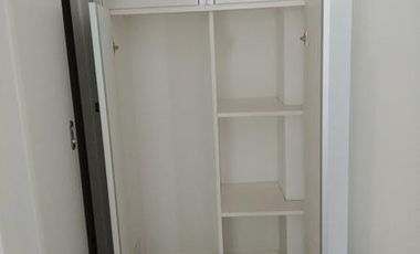 Semipiso 2 amb. c/balcón terraza casi a estrenar