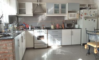 Casa   - Escobar-Venta