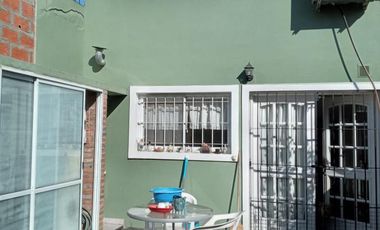 Casa   - Escobar-Venta