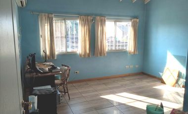 Casa   - Escobar-Venta