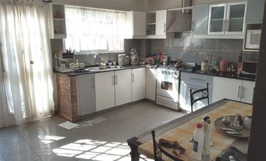 Casa   - Escobar-Venta