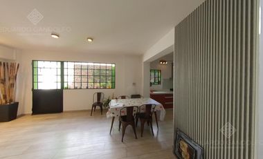 IMPECABLE PH con jardín a NUEVO a mts de Escalada Ctro y del FCGR - APTO CRÉDITO!!!