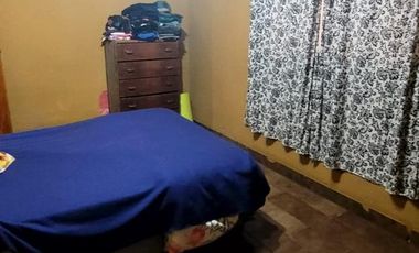 Venta casa y departamento en Villa de Mayo