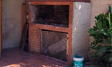 Venta casa y departamento en Villa de Mayo