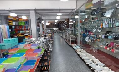 Local en  LOMAS DE ZAMORA