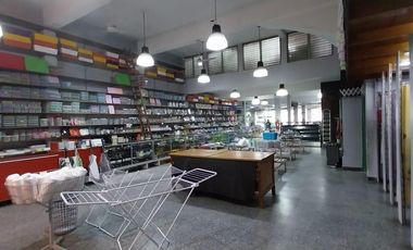 Local en  LOMAS DE ZAMORA