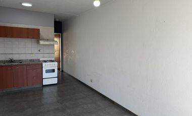 Departamento en  Alquiler 2 amb. c/ patio - Haedo Sur