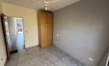 Departamento en  Alquiler 2 amb. c/ patio - Haedo Sur