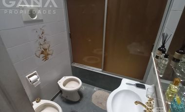 Casa en  Venta Barrio Cura Rosario, 5 ambientes, 3 Dormitorios, 1 cochera, patio y parrillero