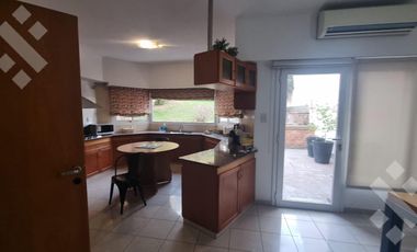 Venta Casa 4 dormi - Centro Oeste - Neuquén Capital