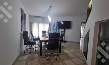 Venta Casa 4 dormi - Centro Oeste - Neuquén Capital