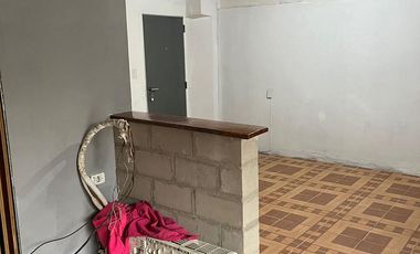 PH a mts Oliden cocina con garrafa