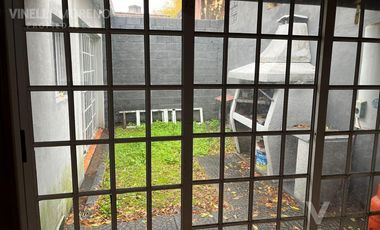 PH a mts Oliden cocina con garrafa