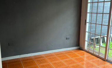 PH a mts Oliden cocina con garrafa