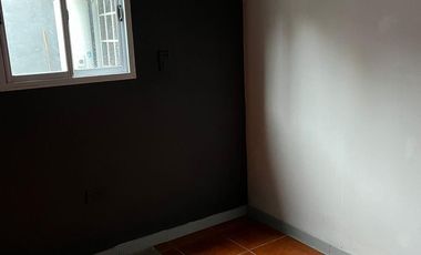 PH a mts Oliden cocina con garrafa