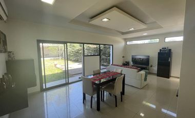 Casa en Venta- Parque Sicardi. 2 dormitorios, garaje, parrilla, parque, 659 esquina 13