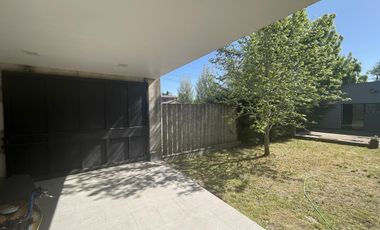 Casa en Venta- Parque Sicardi. 2 dormitorios, garaje, parrilla, parque, 659 esquina 13