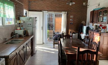 Venta en bloque - departamentos y casa en Matheu