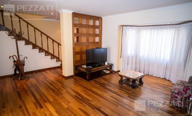 Chalet  en venta Zona Parque Luro. Impecable estado